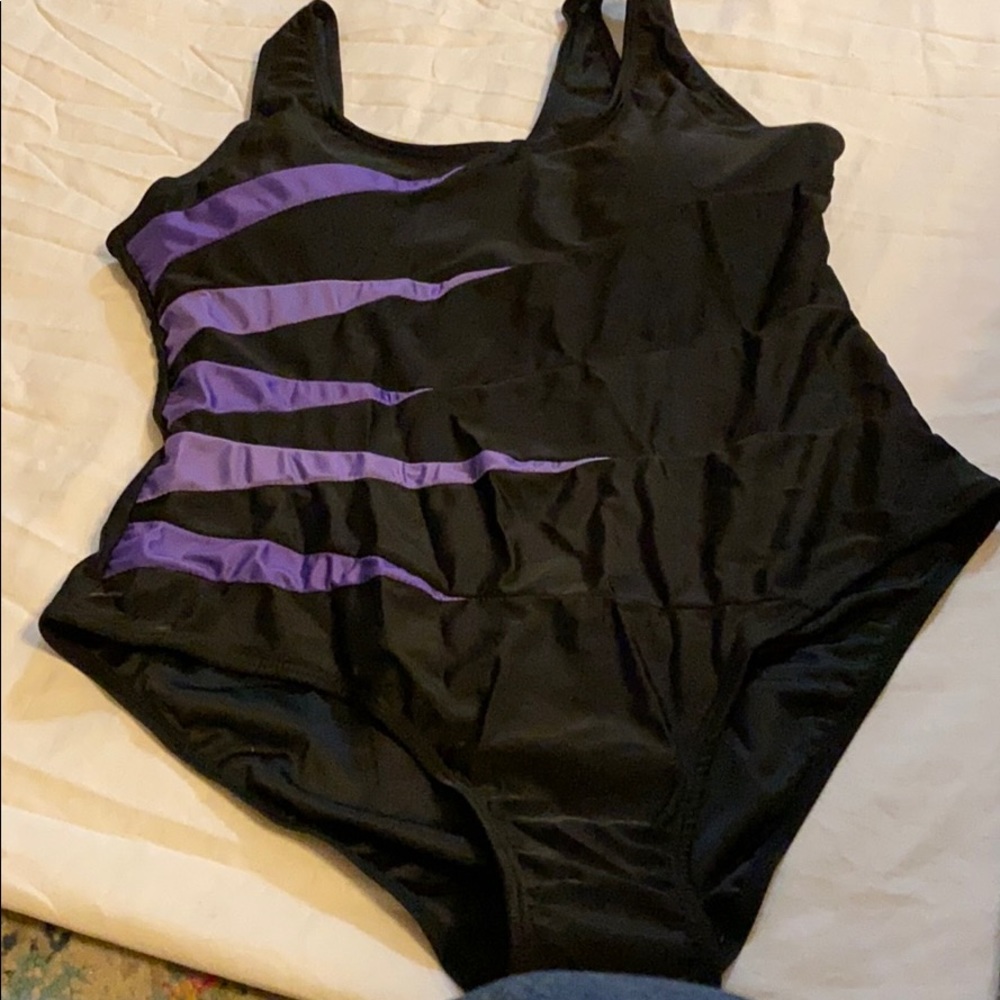 Swimming suit